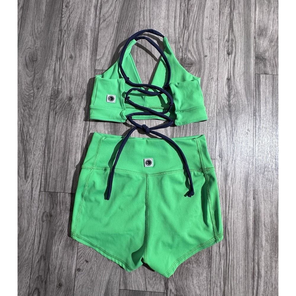 Set de Danza Five Dancewear - Top con Amarre y Shorts - Verde Neón/ (Size XS) - Picture 6 of 10